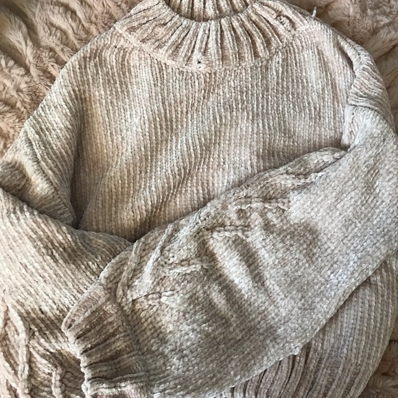 **SOLD** Princess Polly Rainy Nights Sweater - Picture 6 of 9